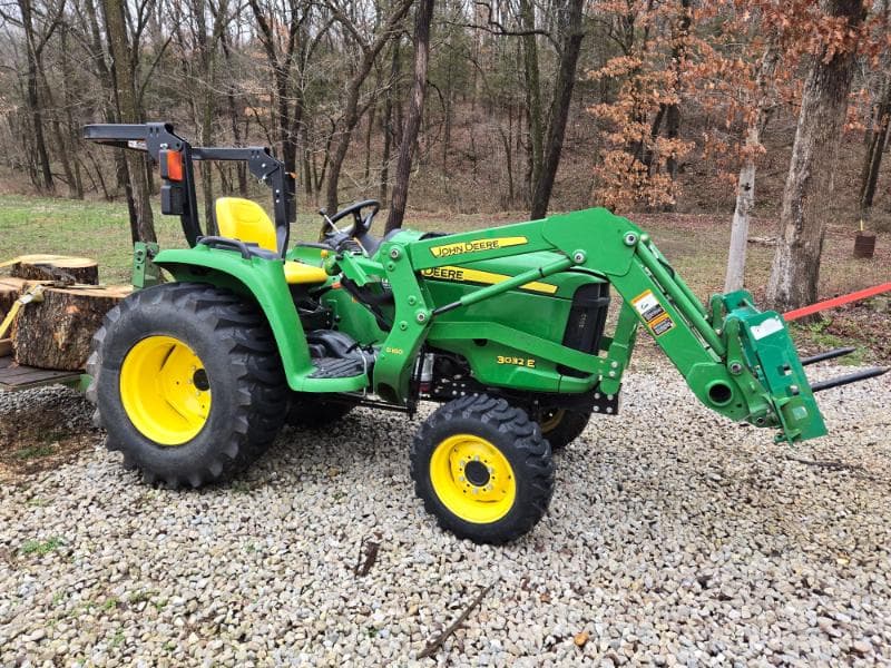 FANTASTIC Elkland Estate Sale-JOHN DEERE TRACTOR & GATOR, ZERO-TURN, TRAILER, FURNITURE, TOOLS, NEON SIGN photo 1