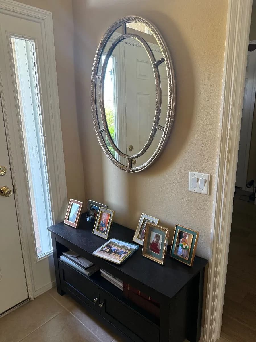 Estate sale in Heritage islse… everything must go! SUPER Clean Items photo 1