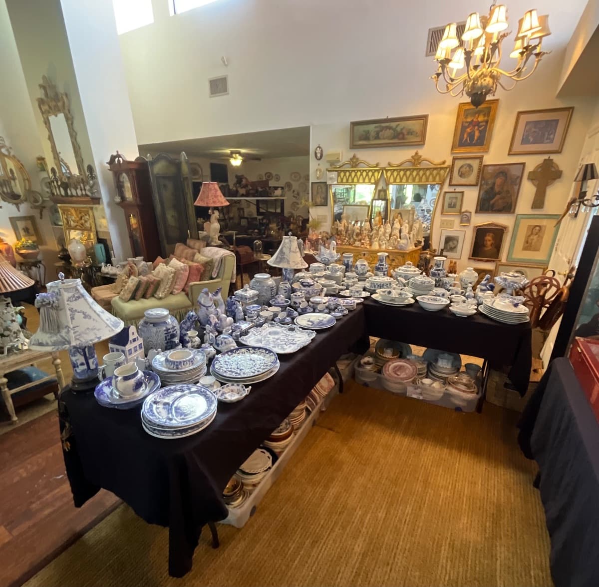 Great Sale in Melbourne!! LOADED with Quality Antiques & Collectibles!! photo 1