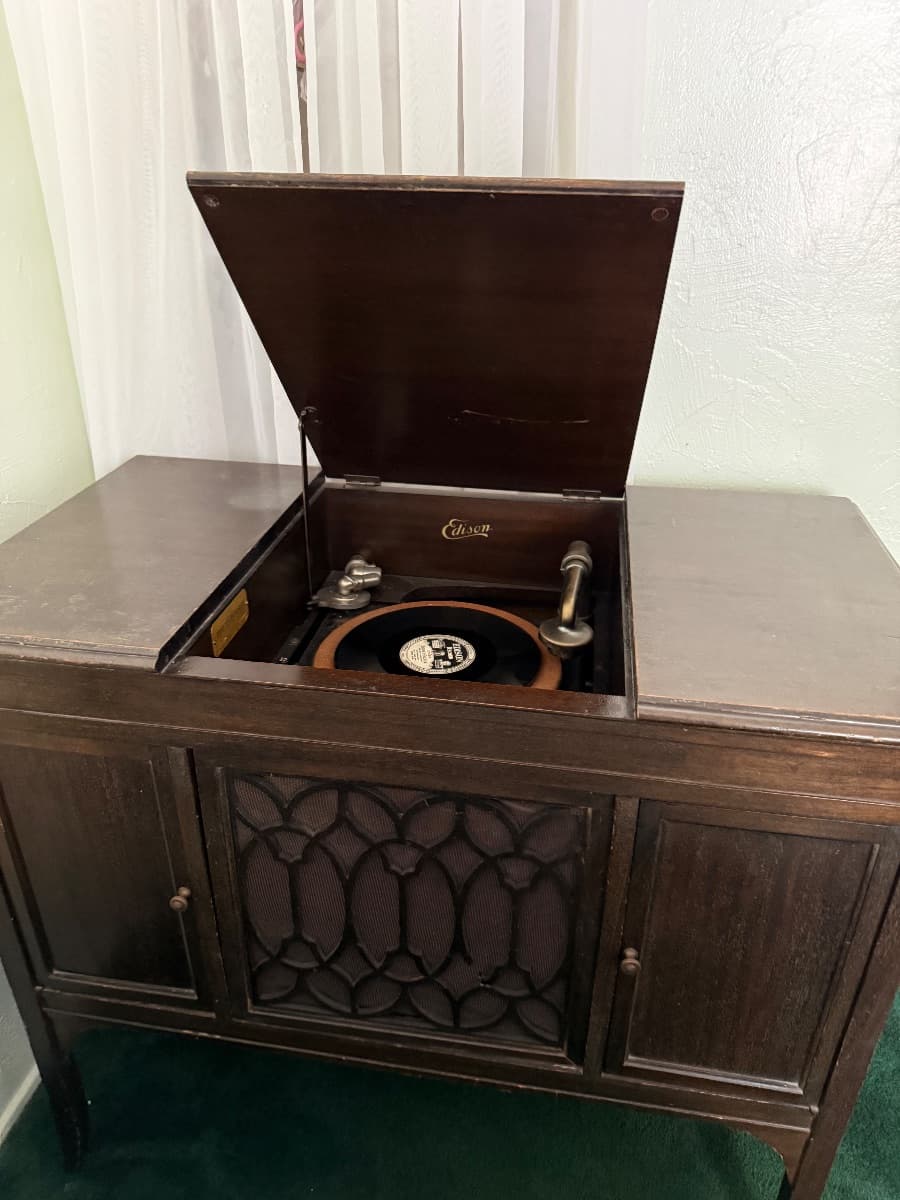 Nana's Treasures – Vintage Clothing, Taxidermy, Jukebox, Tools & Christmas Decor Estate Sale photo 1