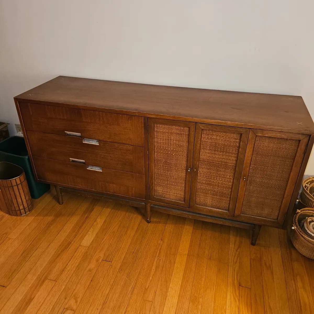 TRUMBULL LAST MINUTE ESTATE SALE MCM BEDROOM & LIVING ROOM FURNITURE,RECORDS,CHINA,ART,ANTIQUE FURNITURE & TONS MORE photo 1