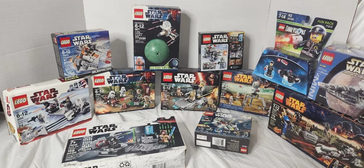 Star Wars Livin' In Legoland - Mascoutah, IL Online Auction photo 1