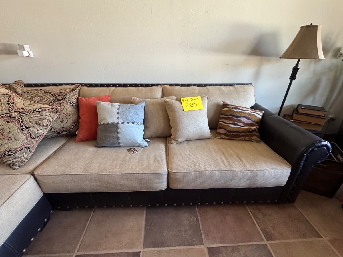 Up scale Estate sale in Rio Bravo Country Club photo 1