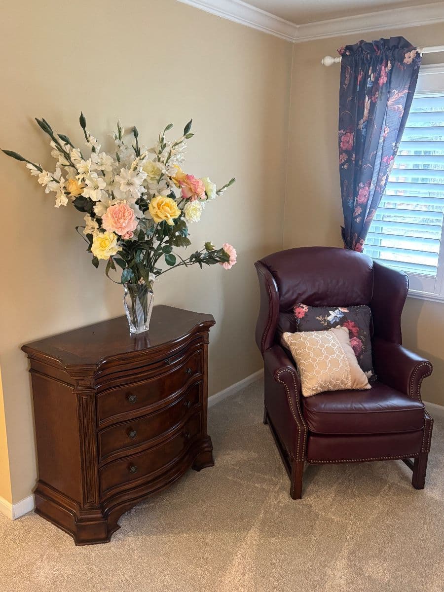 High End Furnishings & Jewelry - A Bloomfield Estate photo 4