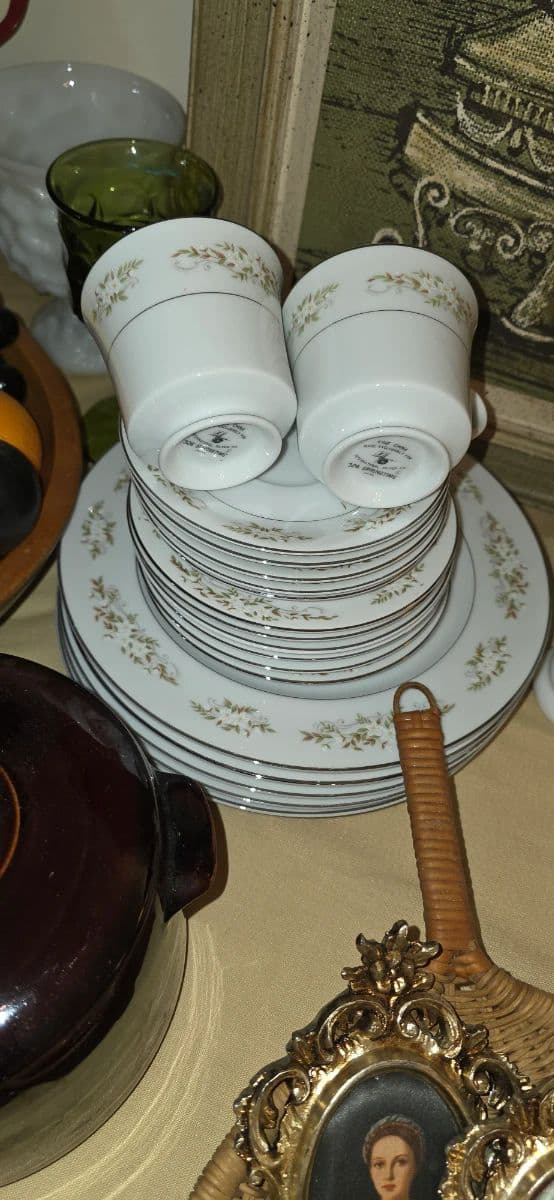 Beautiful Beginnings Estate Sales LLC is in TUCKER with a TERRIFIC SALE!!  Mid-Century & BEYOND! photo 12