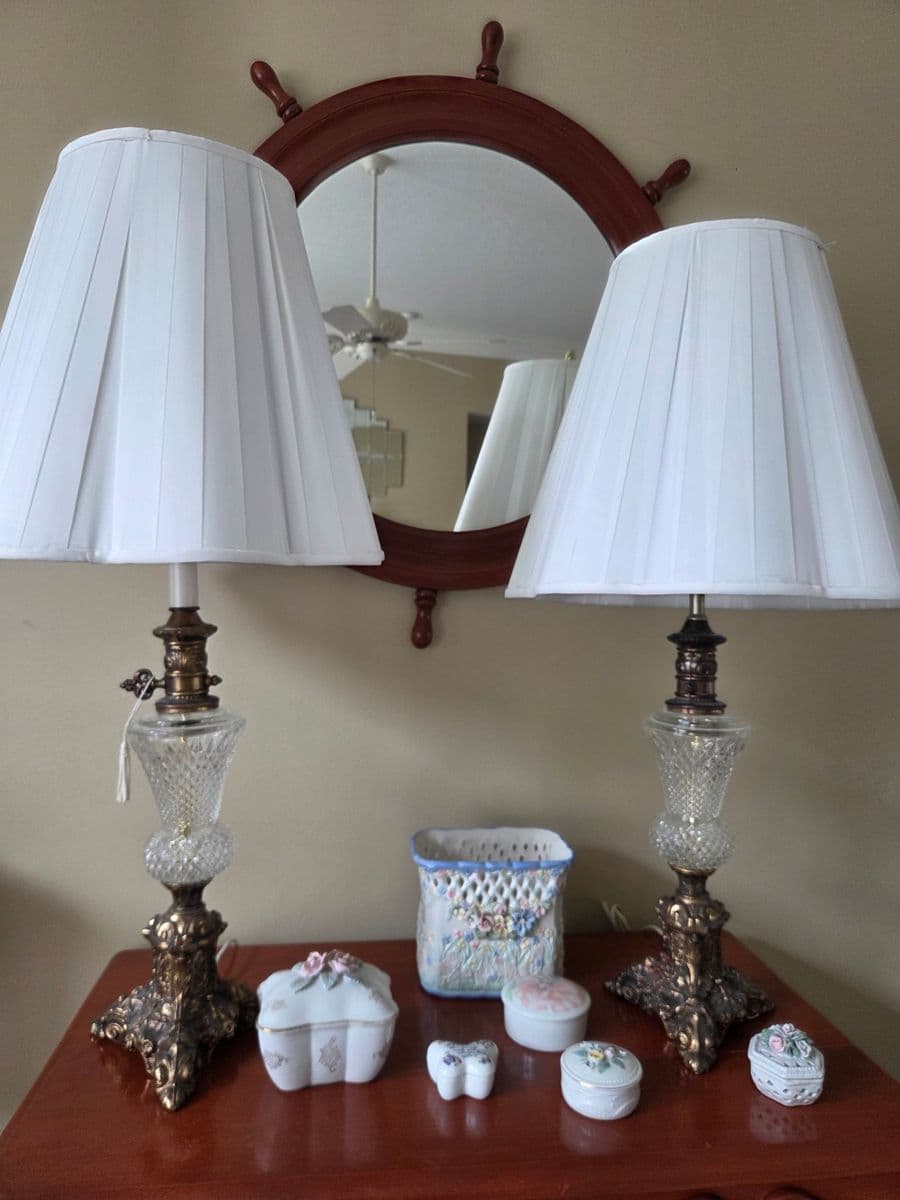 At Home on The Cove: A Blue Moon Estate Sale photo 11