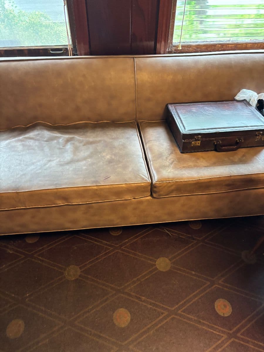 Chicago Brickyard Area / Elmwood Park - Step Into The Past With Everything Mid Century Modern photo 9
