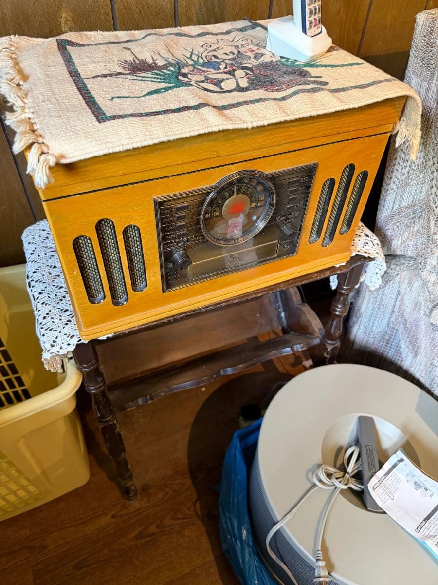 Handy Hickory Hills! Tools, records, jewelry, furniture, kitchen, clothing, decor and more! photo 11