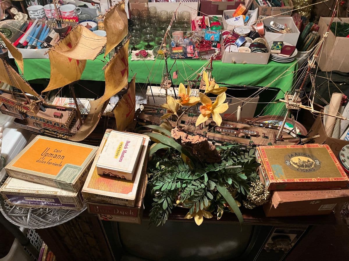 PACKED PACKED PACKED HIGHLAND PARK ESTATE SALE photo 7