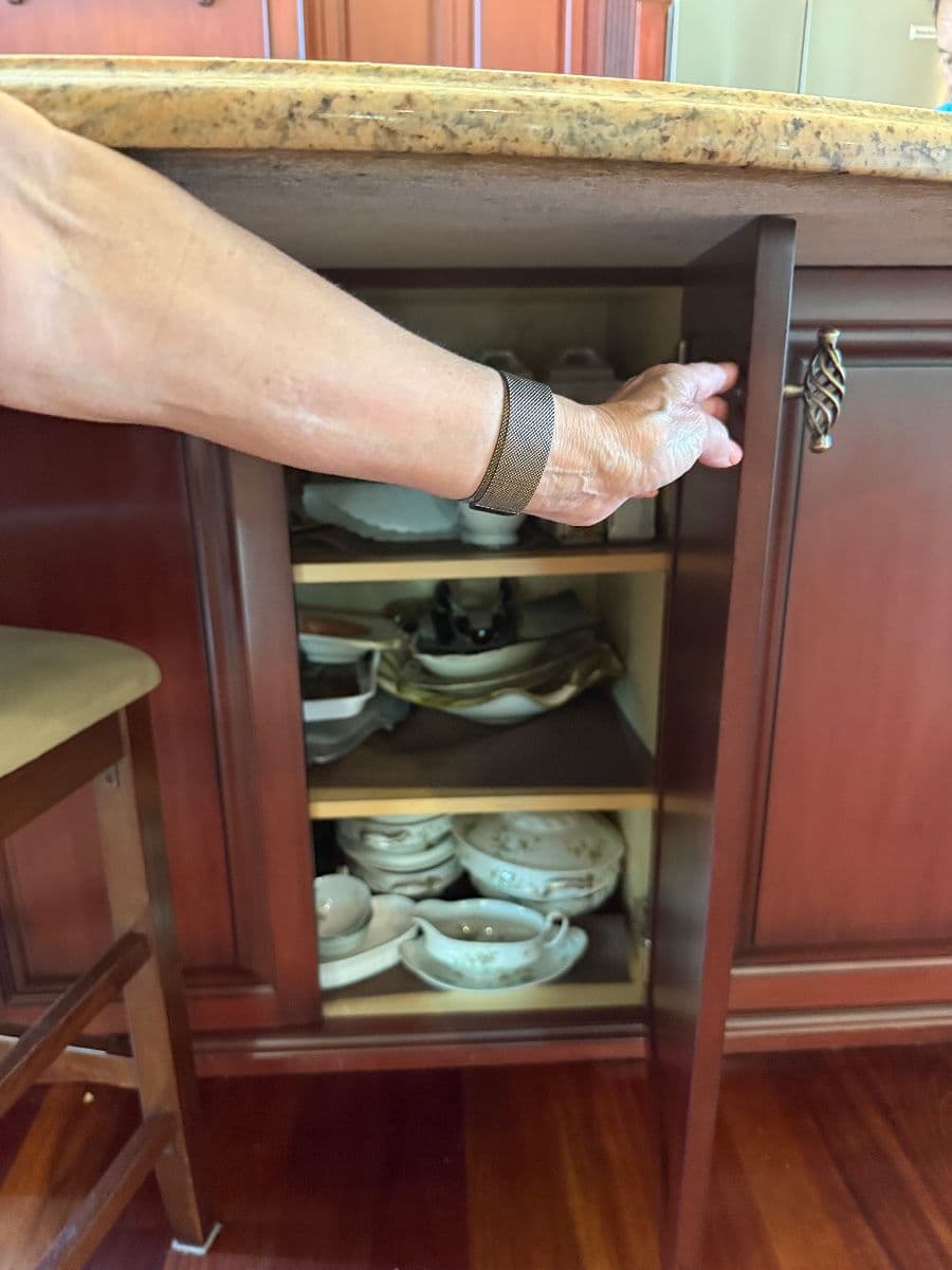 SYOSSET N.Y. Online Auction ESTATE SALE With QUALITY HOME FURNISHINGS & DECOR By Diamond Tag Sales photo 7