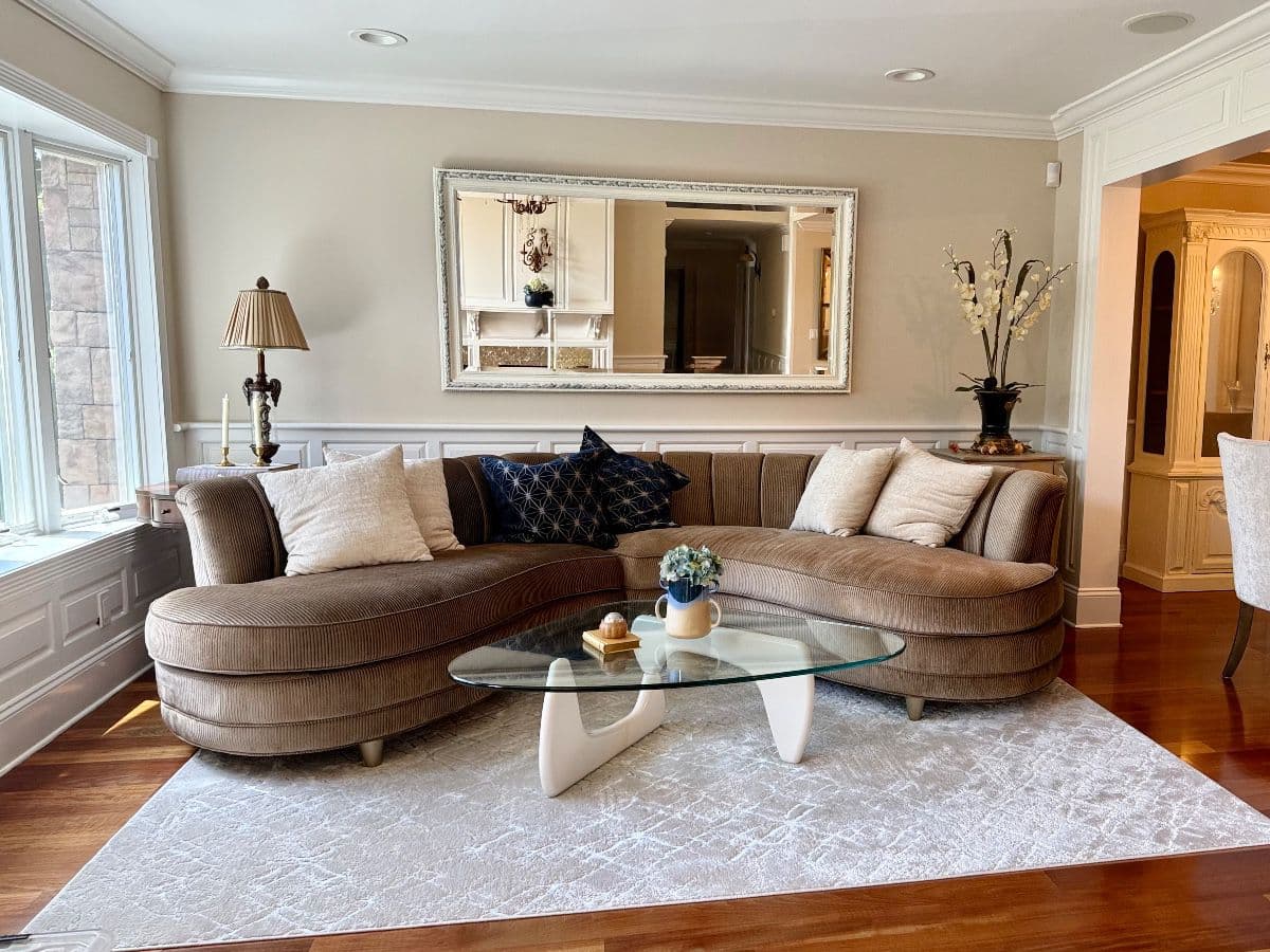SYOSSET N.Y. Online Auction ESTATE SALE With QUALITY HOME FURNISHINGS & DECOR By Diamond Tag Sales photo 2