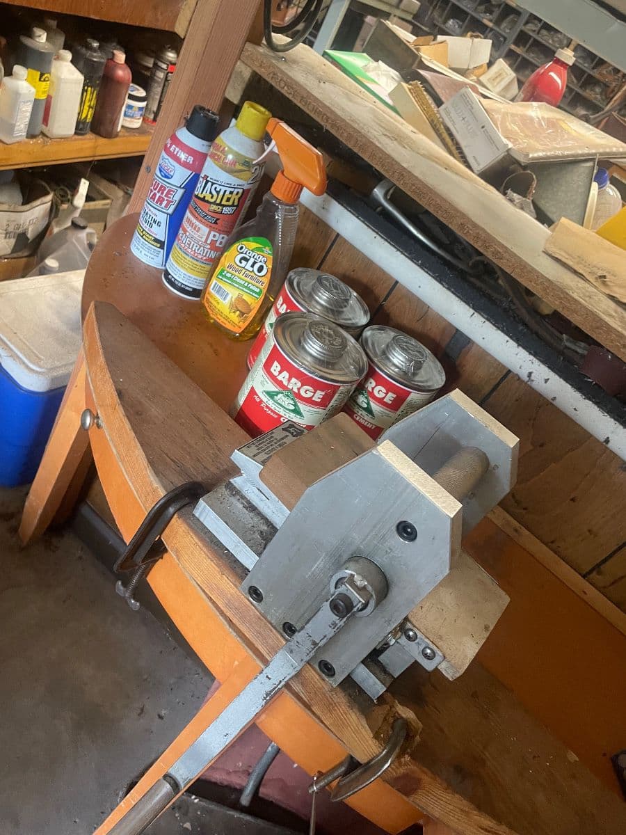 TAYLORSVILLE / BETHLEHEM ESTATE SALE(MASSIVE MACHINE SHOP/ LEATHER MAKING TOOLS/FARMALL TRACTOR) photo 12