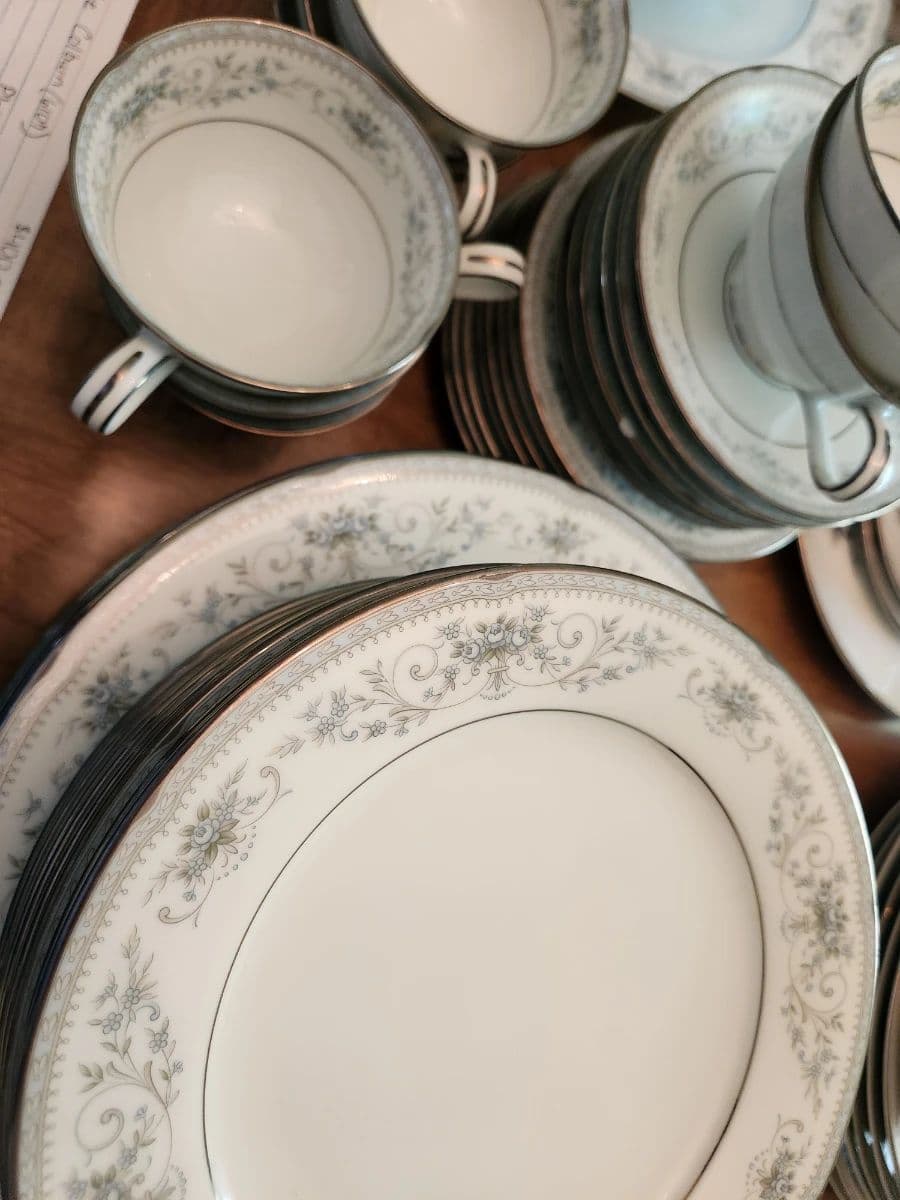 ESTATE SALE – ANTIQUES, VINTAGE TOOLS, ELVIS COLLECTIBLES & MORE! photo 4