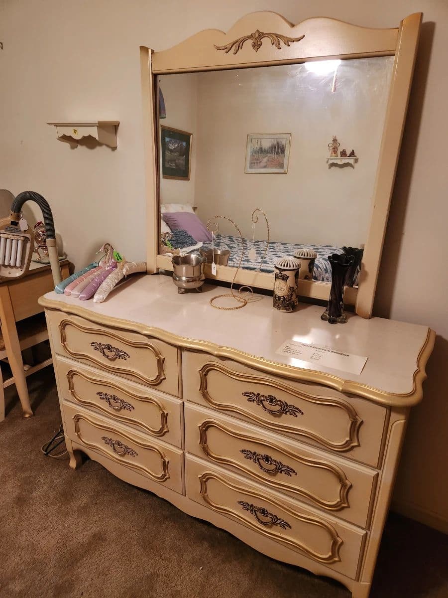 ESTATE SALE – ANTIQUES, VINTAGE TOOLS, ELVIS COLLECTIBLES & MORE! photo 10