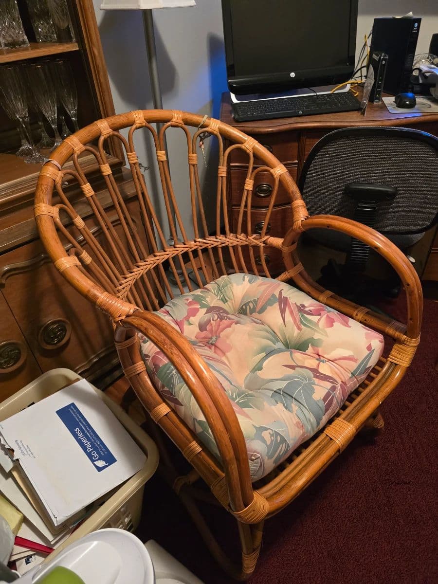 Zion Estate Sale Treasure Hunt photo 5