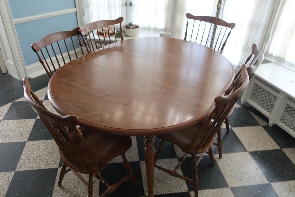 N  &  M  Sales- MCM  furniture,  Kwai  piano, decor, books,  & jewelry photo 7