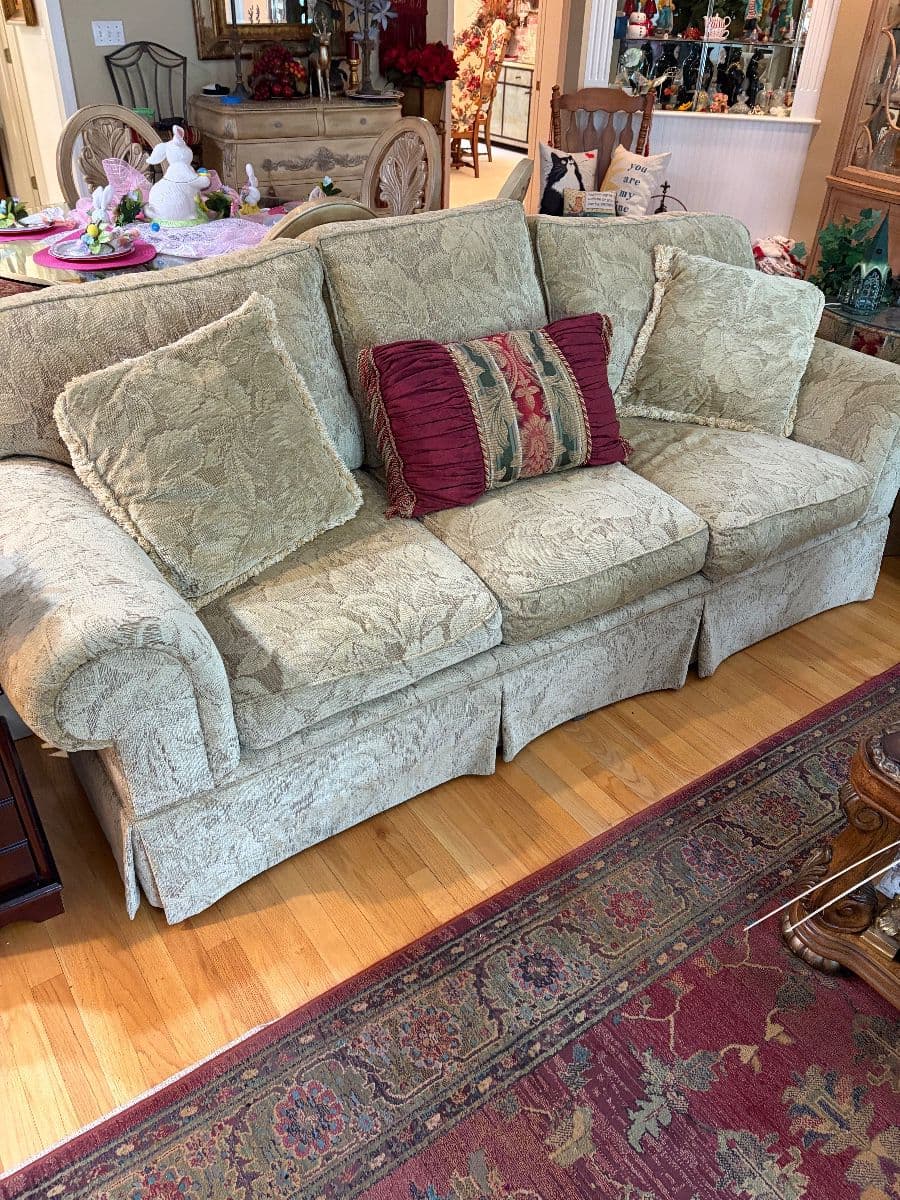 Seymour Showcase Estate Sale photo 3