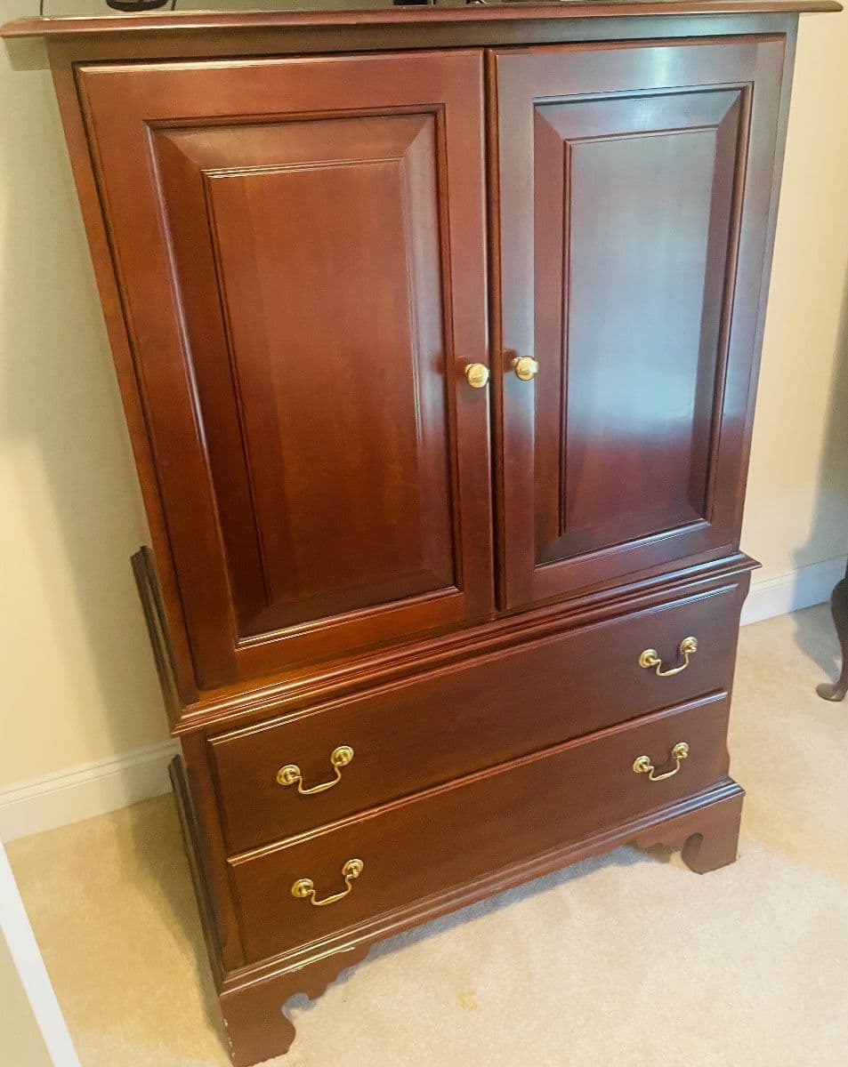 LENOIR ESTATE SALE (WOODRIDGE ESTATES) CHRISTMAS IN JULY!! photo 3