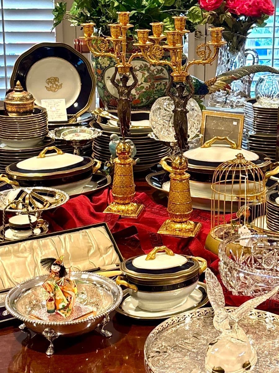RITZY RIVERCREST HIGHEND HUNTING FISHING & BOUTIQUES CHANEL VINTAGE CHRISTMAS CHINOISERIE! photo 5
