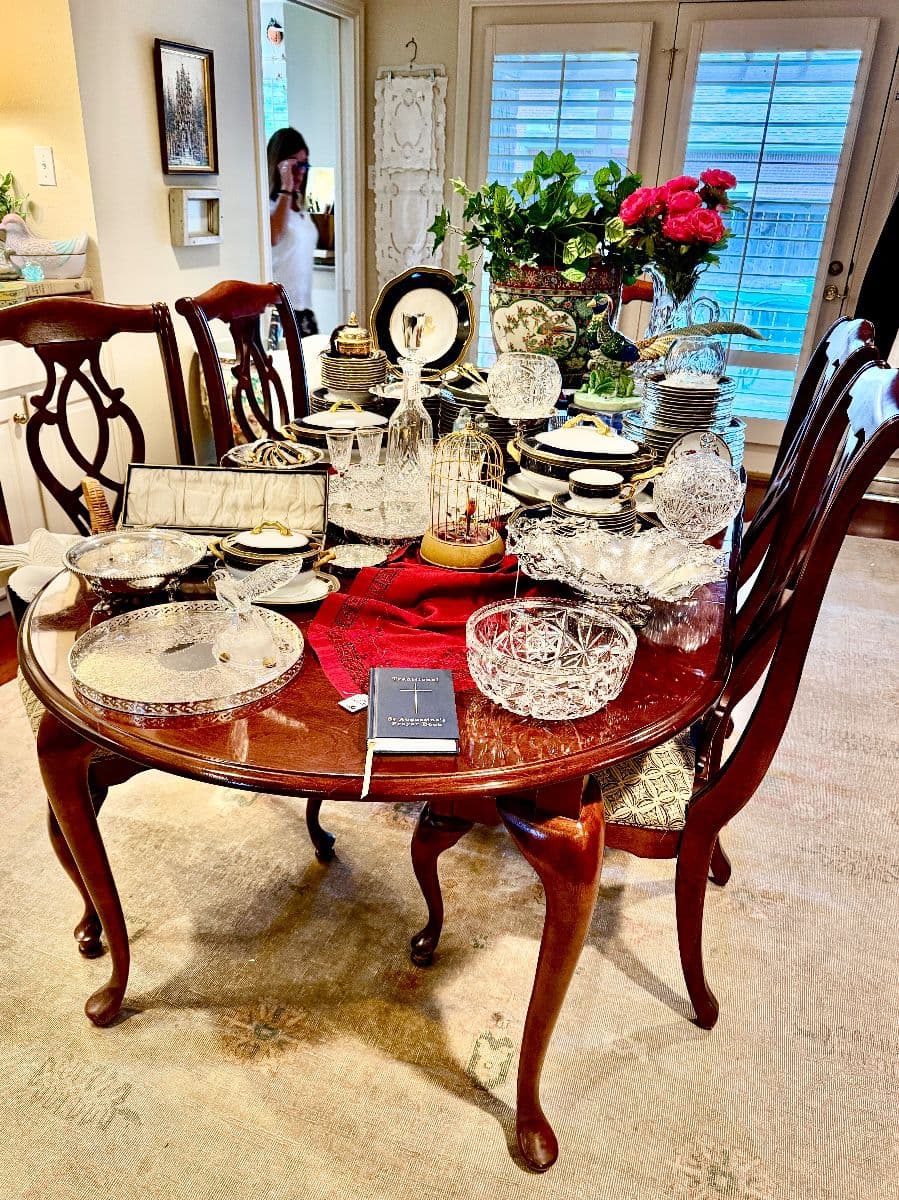 RITZY RIVERCREST HIGHEND HUNTING FISHING & BOUTIQUES CHANEL VINTAGE CHRISTMAS CHINOISERIE! photo 4