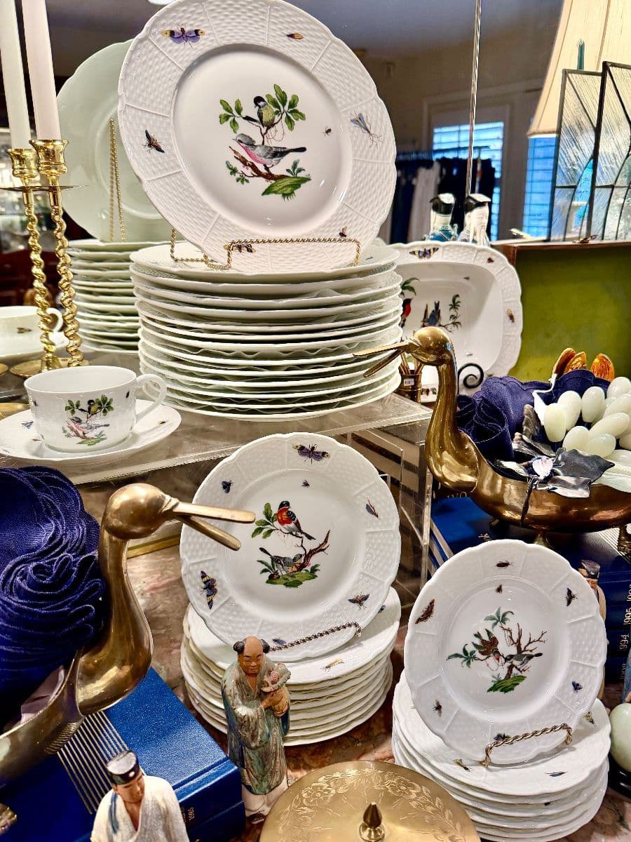 RITZY RIVERCREST HIGHEND HUNTING FISHING & BOUTIQUES CHANEL VINTAGE CHRISTMAS CHINOISERIE! photo 3