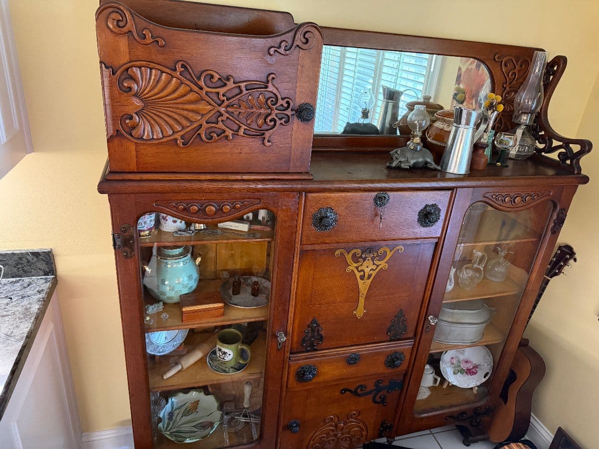 Awesome Fairview Estate! Beautiful Furniture, Vintage, Antique and Collectibles photo 1