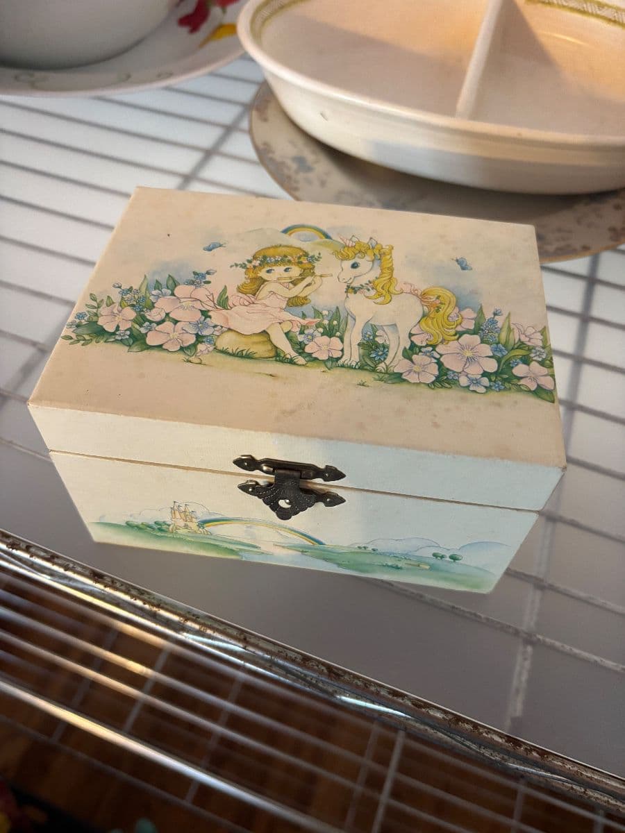 WONDERFUL CHAPEL HILL ESTATE SALE!!! photo 8