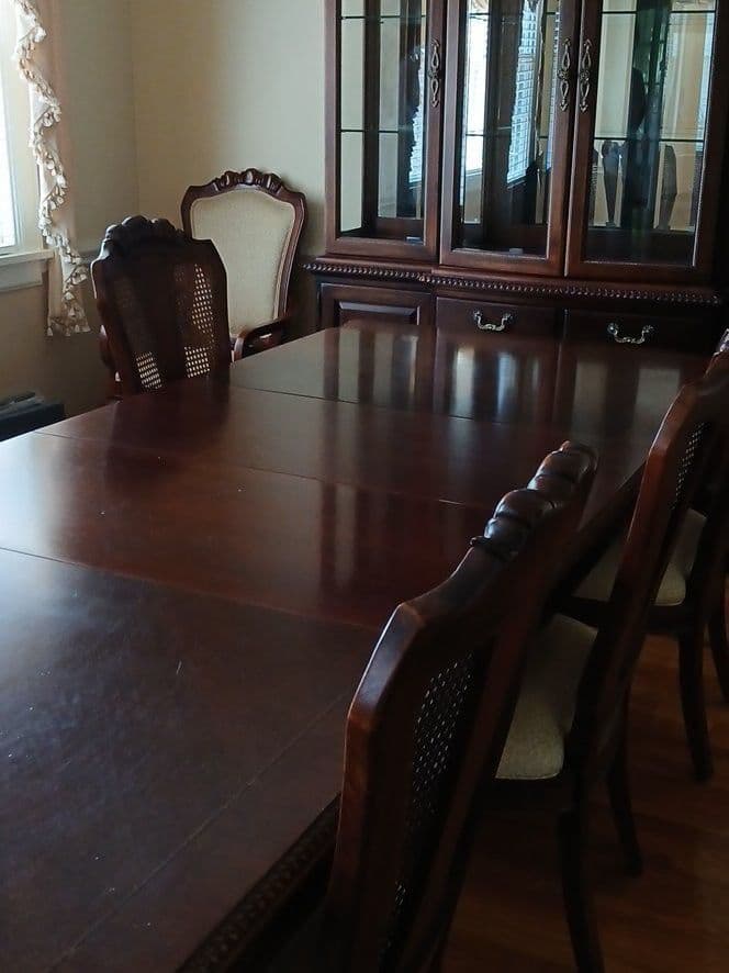 Catchy in Clinton Blue Moon Estate Sale photo 9