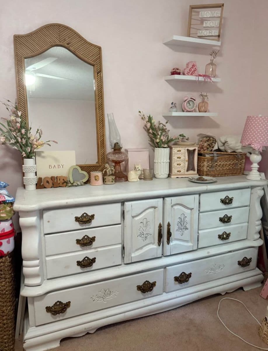 Moving Overseas – Everything Must Go! Priced To Sell!  Entire Family of 4 Household Estate Sale! photo 2