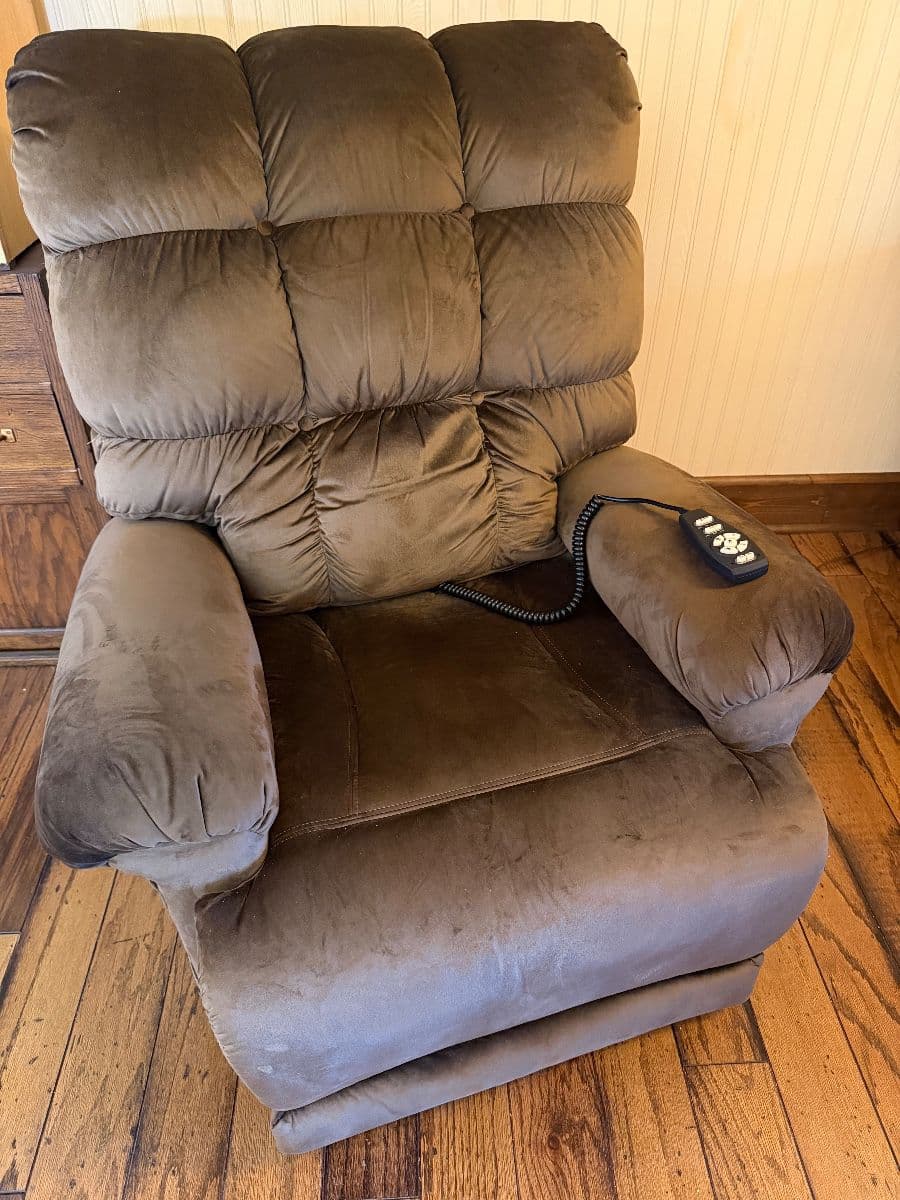 Estate Sale for Joey and Dale Leinen Family photo 6