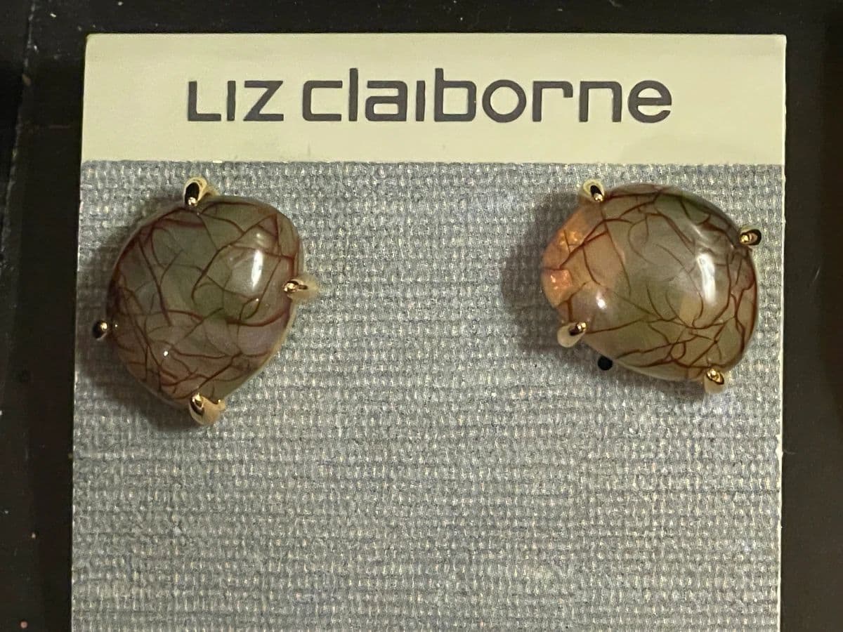 FASHIONISTA SALE W/ JEWELRY GALORE, PERFUME, HANDBAGS, CLOTHING, WATERFORD, LINEN, CURRENCY, & MORE! photo 10