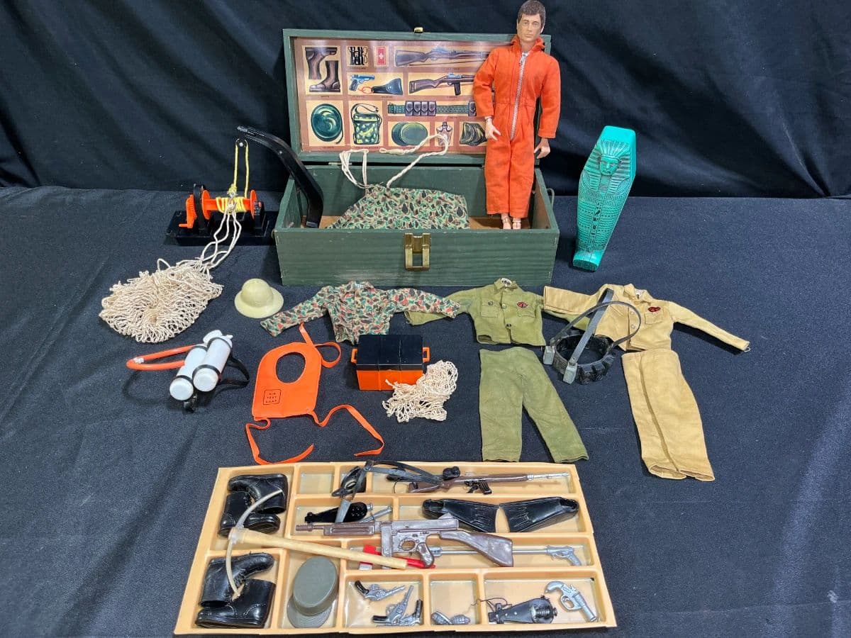 Collectible Toys & Electronic Games Online Auction photo 1