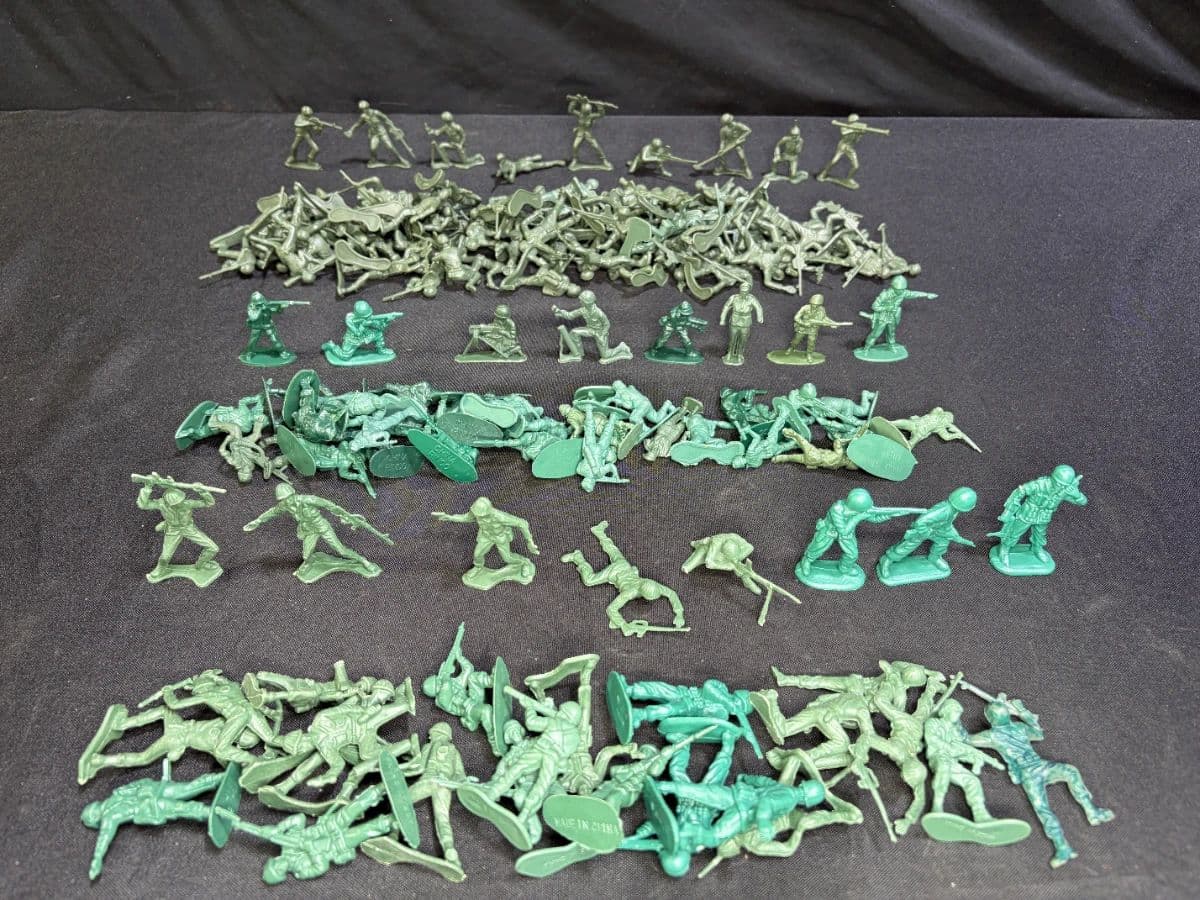 Collectible Toys & Electronic Games Online Auction photo 10