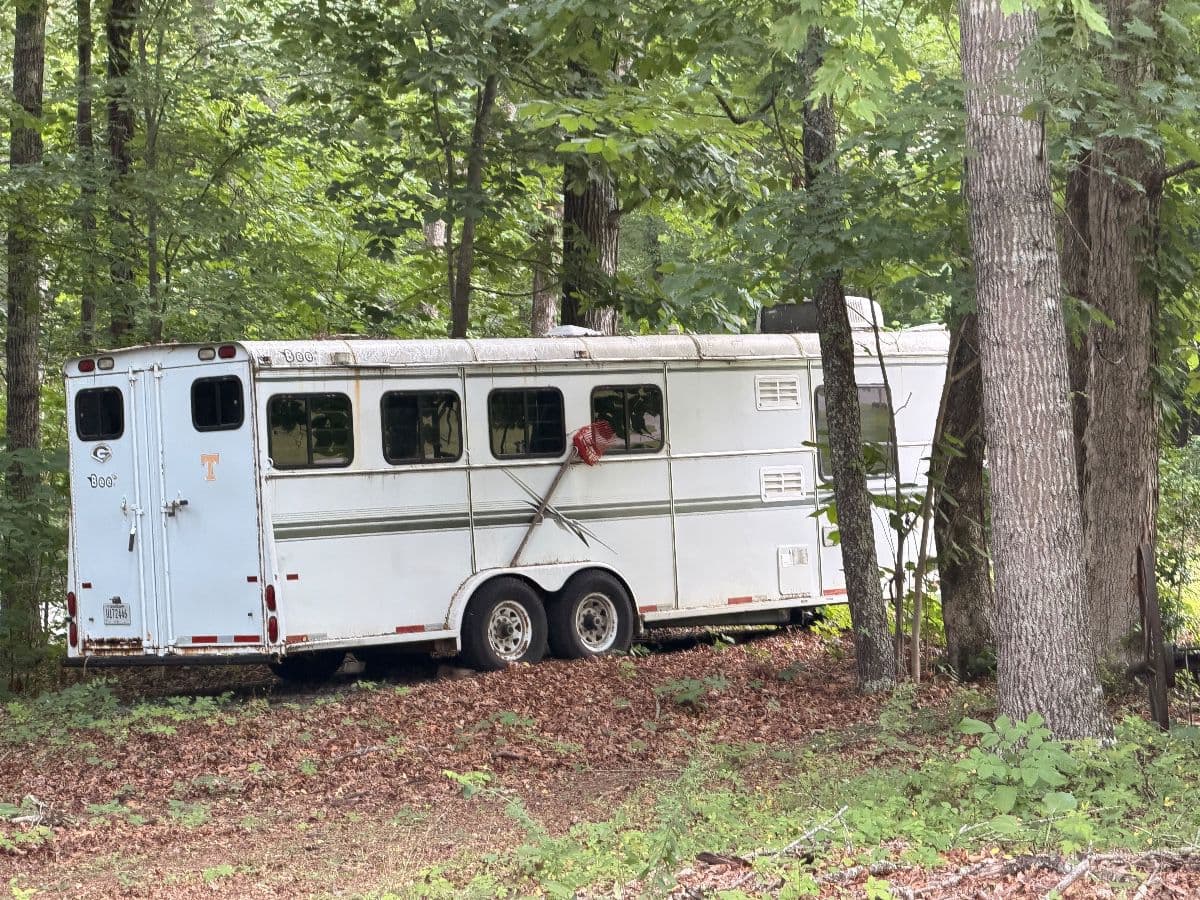 Chic Flips: From House to Horse Trailer | Seymour Downsizing Sale photo 1