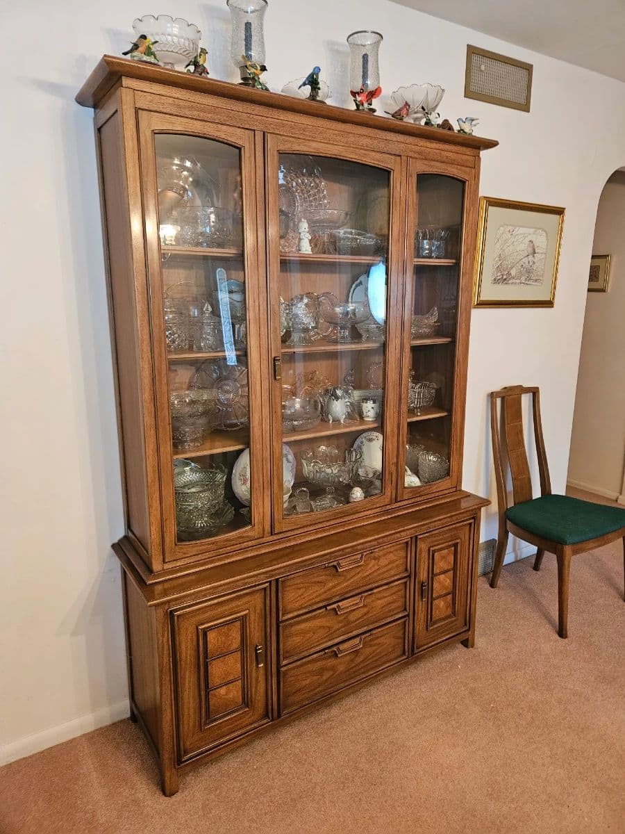 One Hoot of a Estate sale in Jackson Michigan, Owls and Antiques photo 8