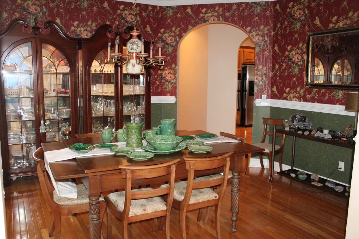 Honored to present the home of Rebecca George photo 2