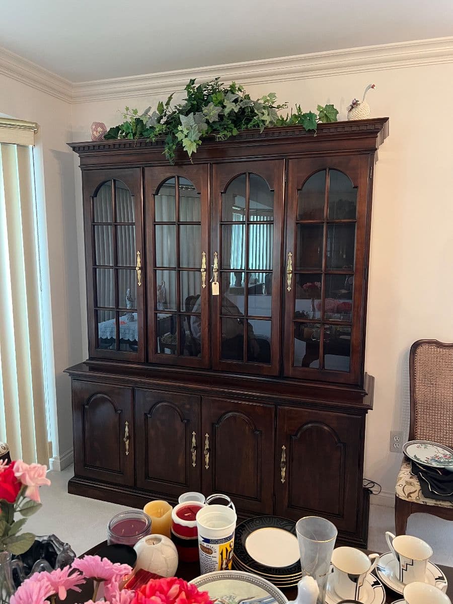 Bloomfield Hills Estate Sale of Longtime Resident photo 7