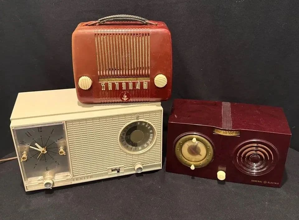 WOW! TRUCK * Fab Decor * BIKES/eBIKES * Mid Century * OLD RADIOS * Furniture * TOOLS * Art Glass photo 11