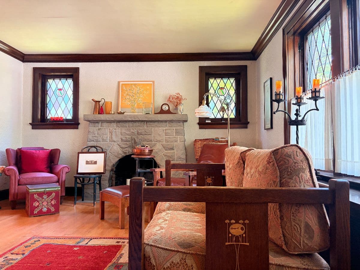 Moderne Archive Clayton Estate Sale with Stickley Furniture photo 3