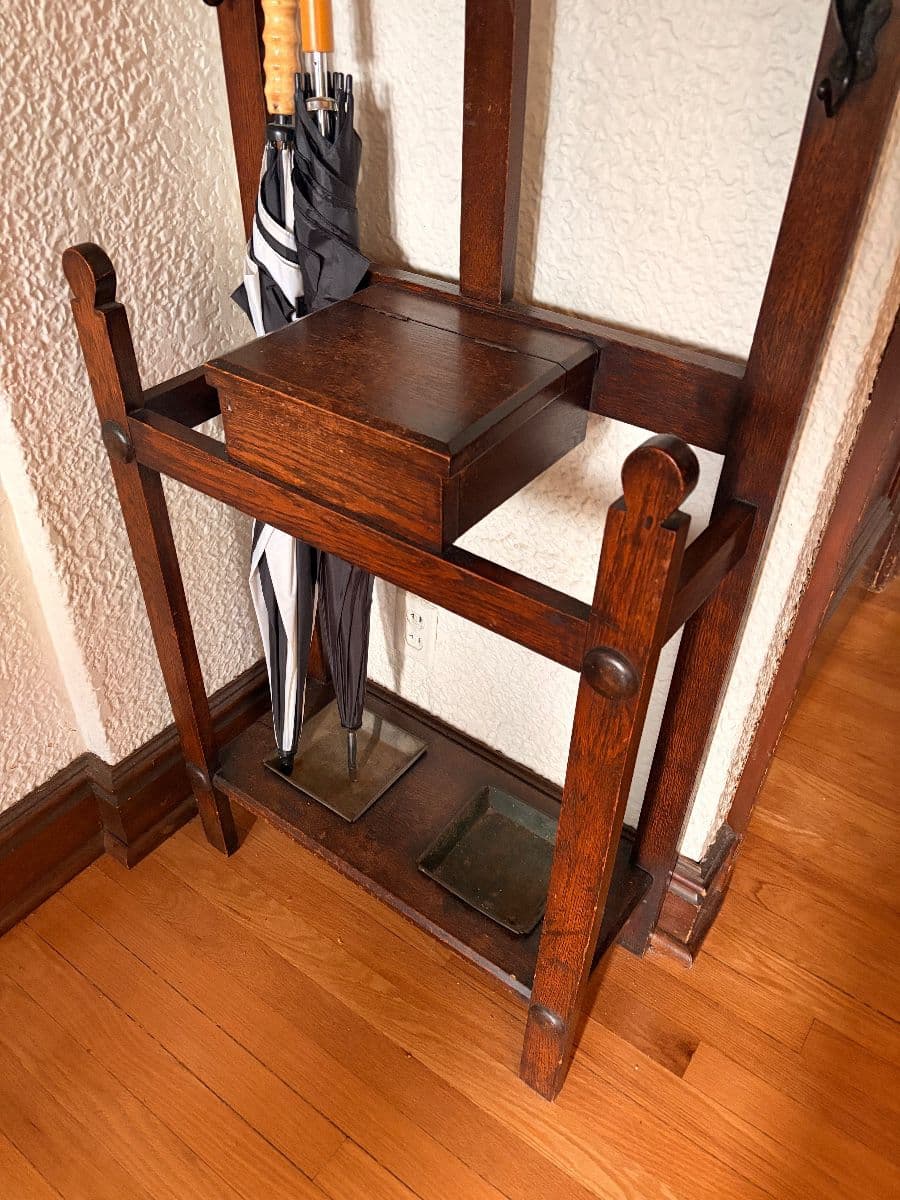 Moderne Archive Clayton Estate Sale with Stickley Furniture photo 12