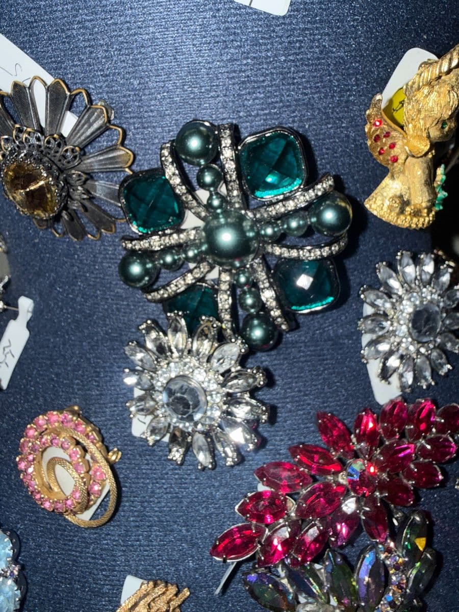 Woodland Hills Estate Sale: Vintage Lighting, Fine China, Midcentury Furniture & Designer Finds photo 4