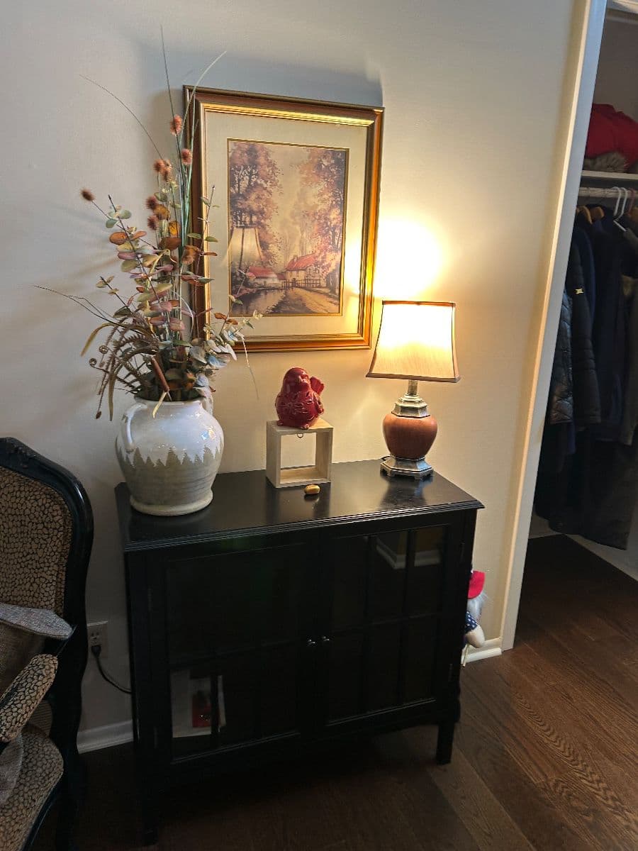 Stardust Estate Sales - Beautiful Condo - Home Decor, Garden, Clothing, Holiday photo 11