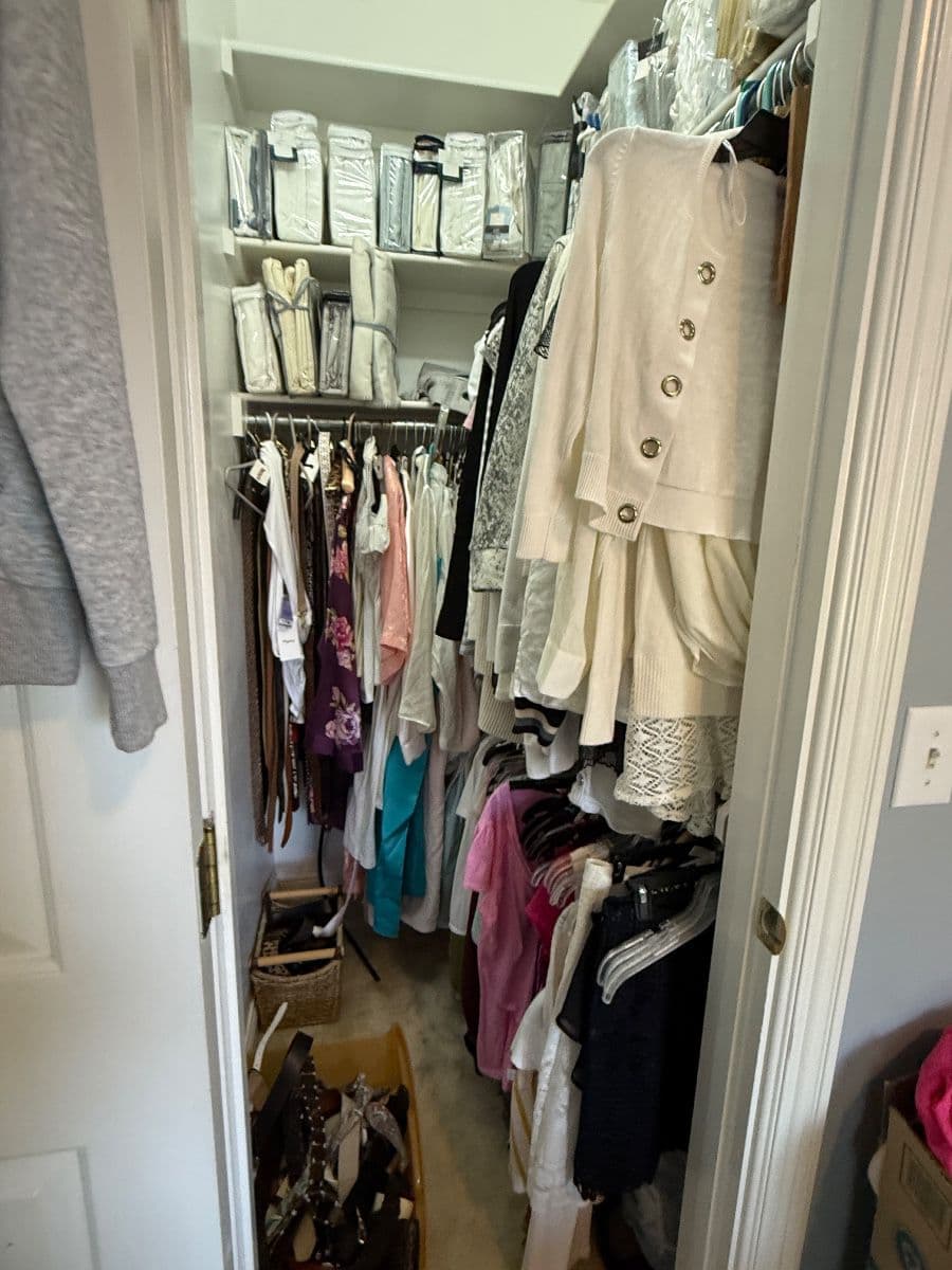 Brentwood Moving Sale NIB’s and CLOTHING photo 9