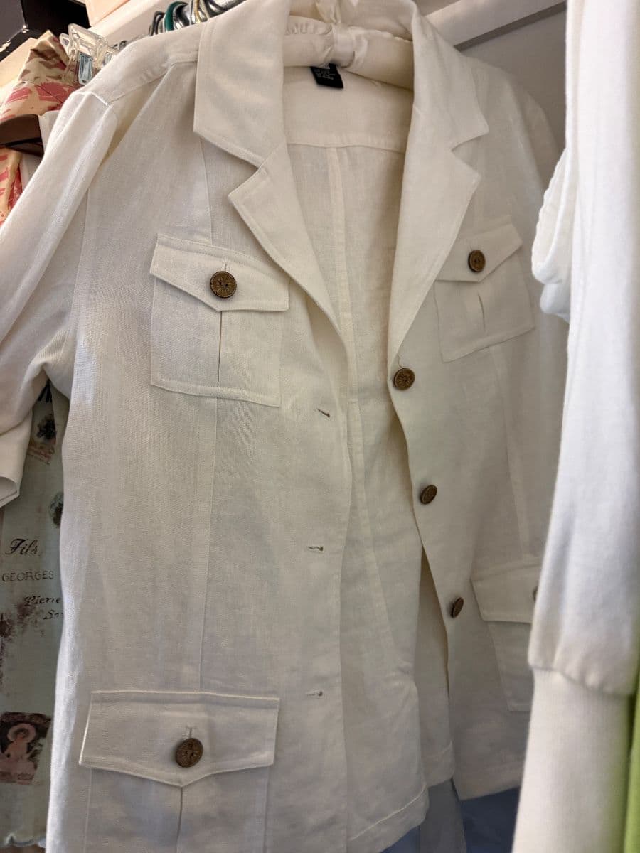 Brentwood Moving Sale NIB’s and CLOTHING photo 11