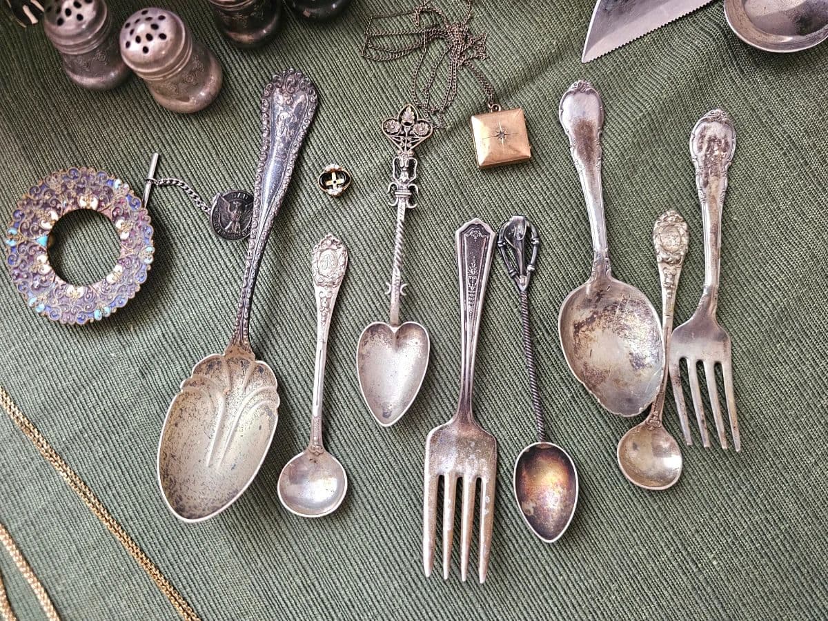 SALE BY HOLLY TAG SALE! TIFFANY JEWELRY & STERLING, HOOSIER CABINET, URANIUM GLASS, ALBUMS & MORE photo 11