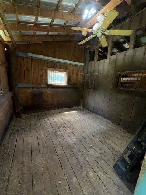 Live Onsite & Online Unreserved Real Estate & Onsite Contents Auction photo 4