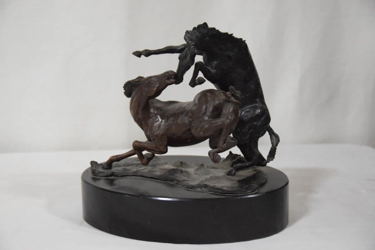Mooney's Monday Evening Auction photo 1