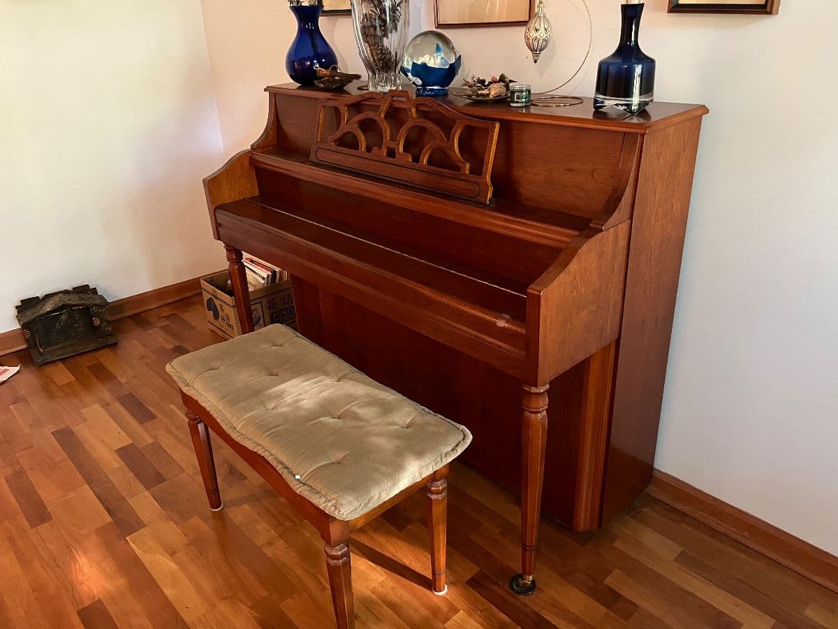 Latham "Doll House" Estate Sale photo 2