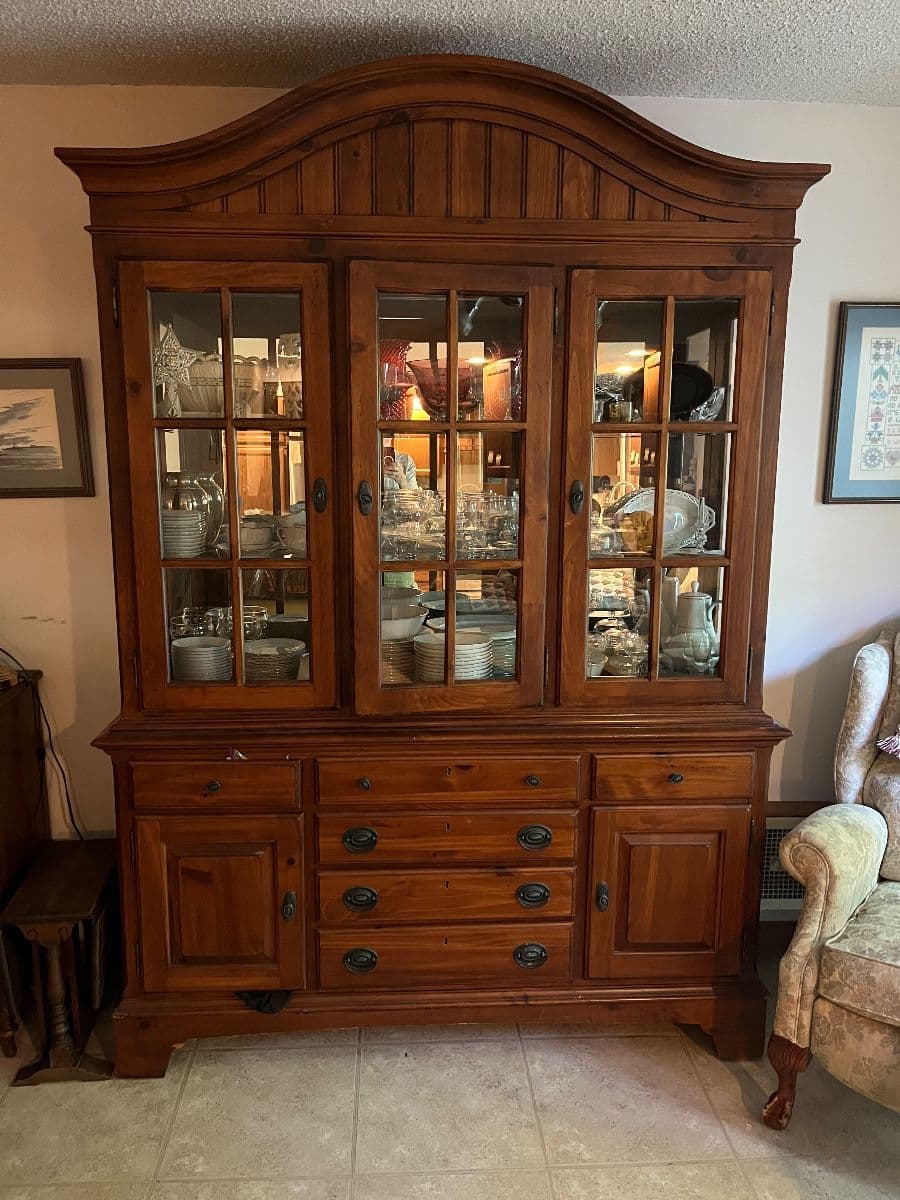 Latham "Doll House" Estate Sale photo 7