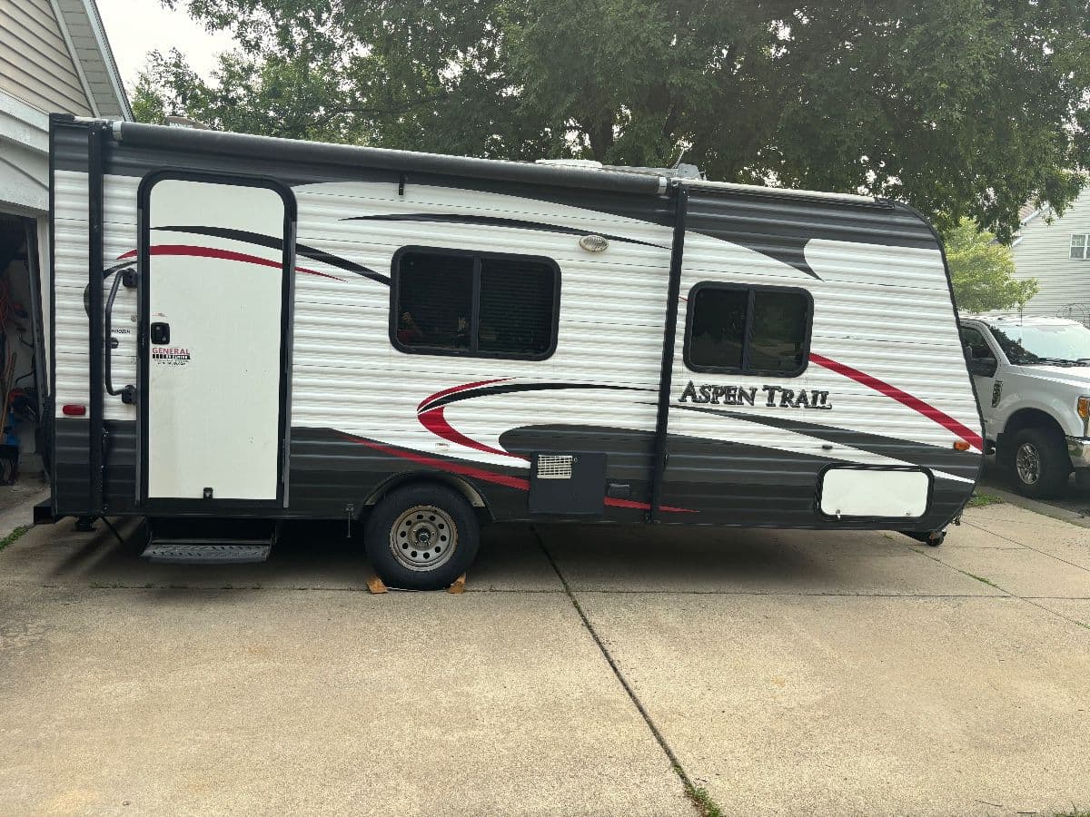 LARGE HOWELL CONDO ESTATE SALE ( LOTS OF TOOLS! ) AIR HAWK WHEELCHAIR ! CAMPER! photo 1